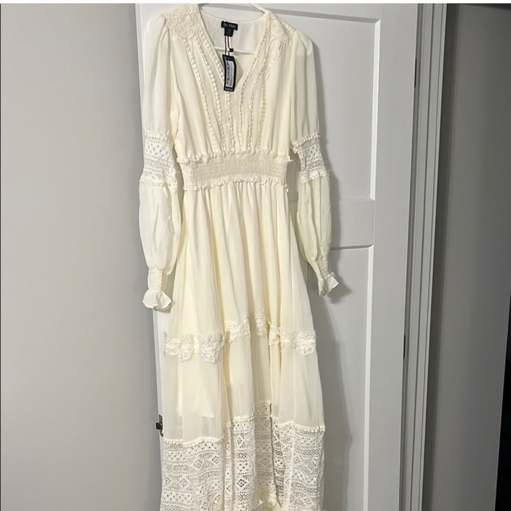 Elegant White Lace Maxi Dress